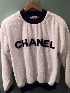 Chanel Sweatshirt